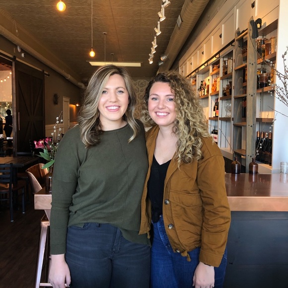 Meet your Posher, Laine - Picture 2 of 4